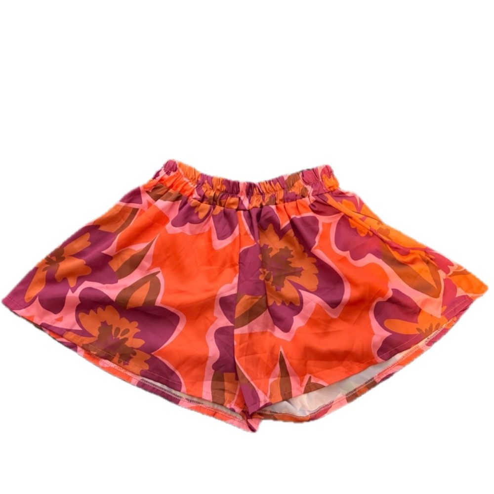 Designer Calvin Tran Vibrant Short Floral Women's Shorts NWOT - Size Lg fits Med